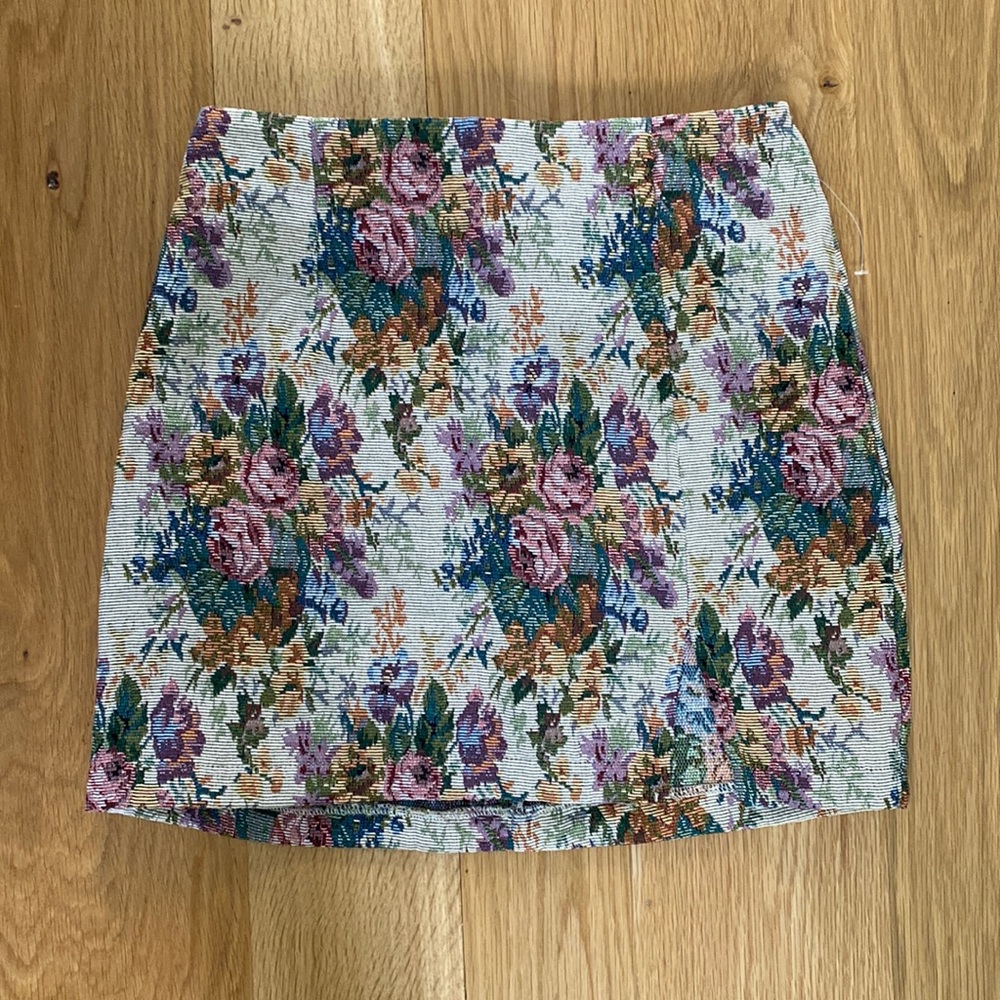 Universal thread floral boho mini
